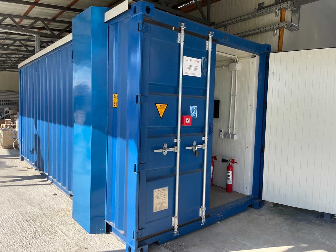 Power continuity battery energy storage container