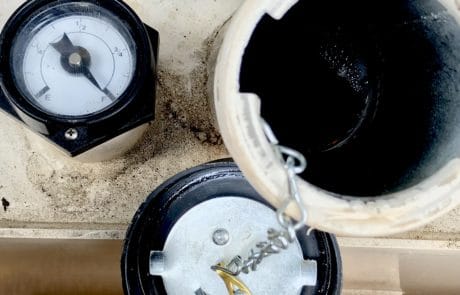 Power continuity coolant fill point